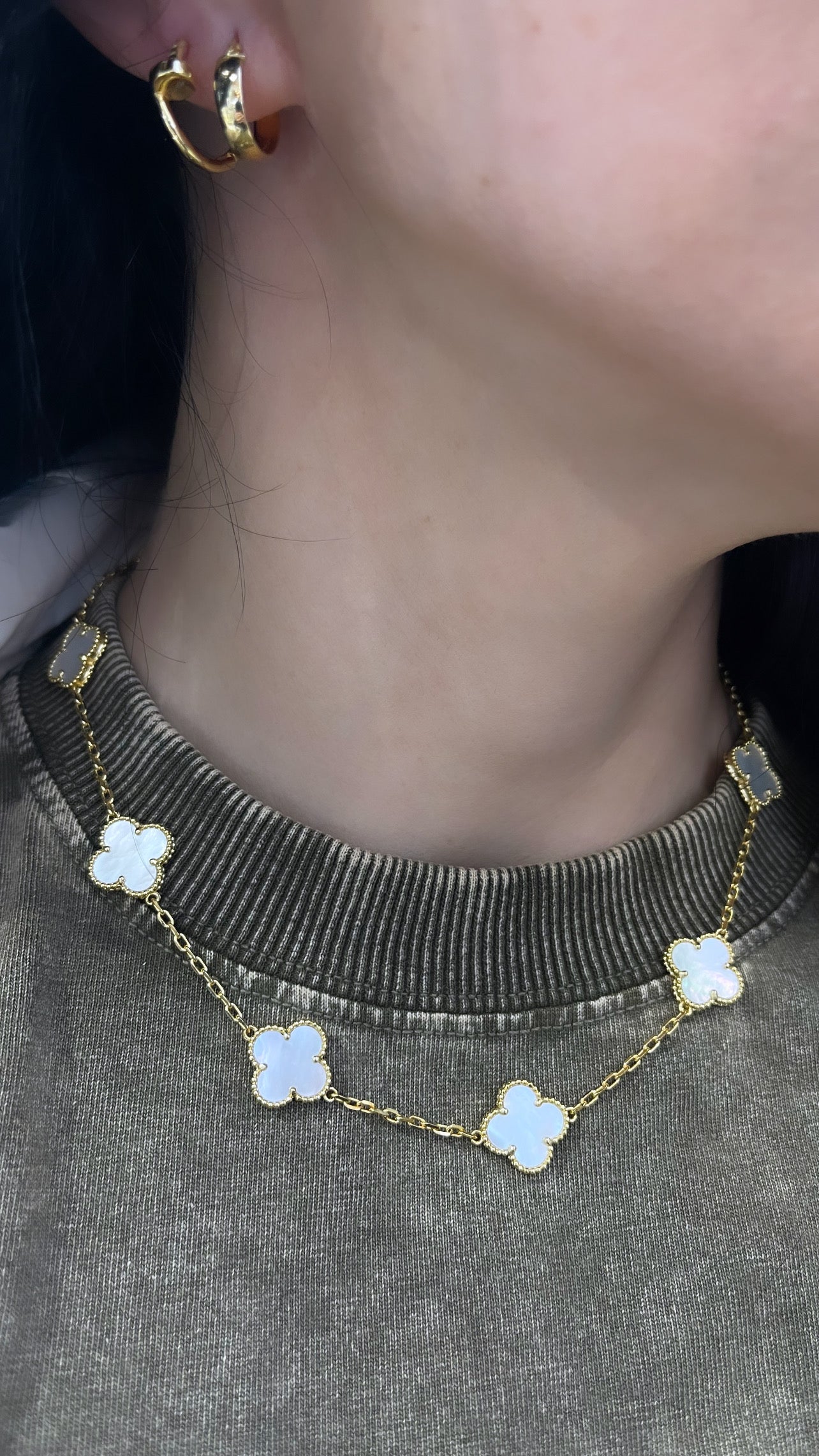 Multiple clover necklace