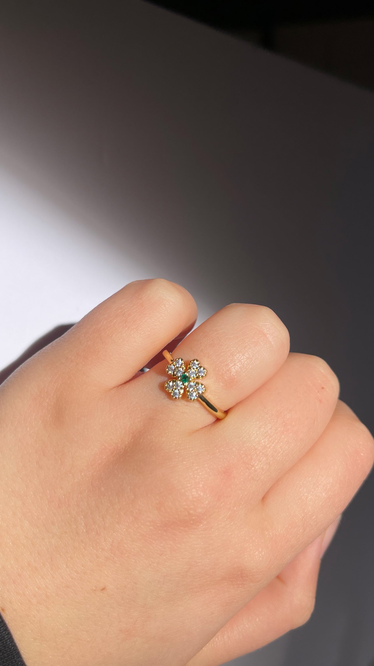 Emerald Clover Ring